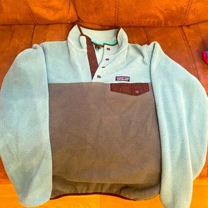 Adult small Patagonia pullover